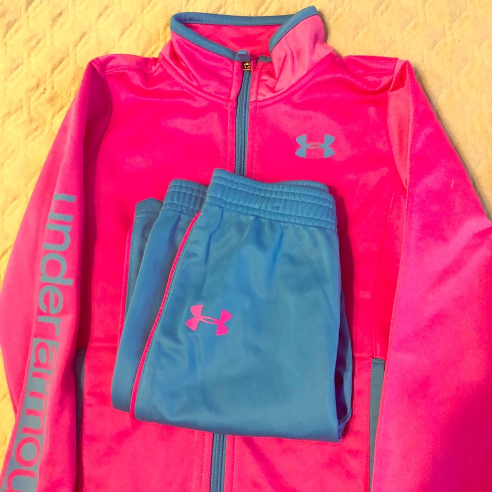 Girls Under Armour zip up track suit.  Size 6X.